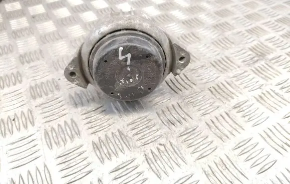 BMW 1 E81 E87 Engine mount bracket 6708800G3