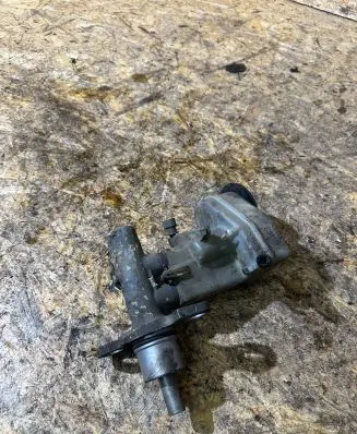 Opel Vectra C Master brake cylinder 320670692