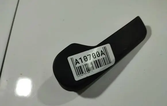 Volkswagen Polo IV 9N3 Engine bonnet (hood) release handle 