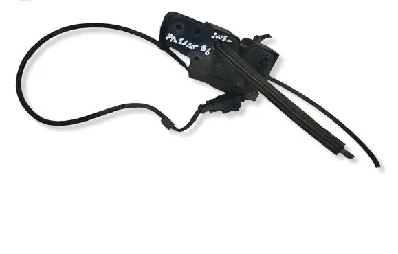 Volkswagen PASSAT B6 Engine bonnet/hood lock/catch 3C1823509D BN3C20 K051031