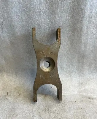 Volkswagen PASSAT B7 Fuel Injector clamp holder 03L216A