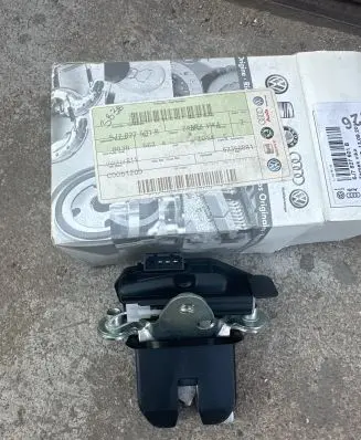 Skoda Roomster (5J) Tailgate/trunk/boot lock/catch/latch 5J7827501B C0051206 1000514811