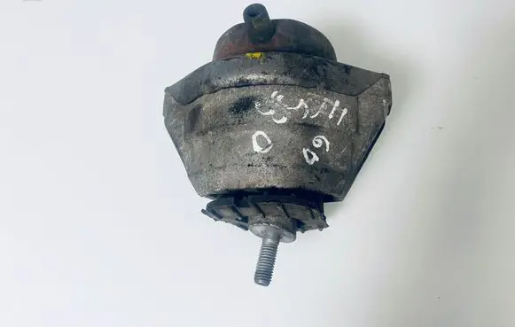 BMW 5 E60 E61 Engine mount bracket 644762002