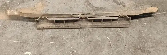 Audi Q7 4L Bottom radiator support slam panel 
