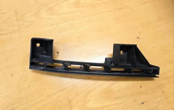 Volkswagen Caddy Front bumper mounting bracket 1TO807889B 1T0807889B