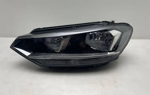 Volkswagen Touran III Headlight/headlamp