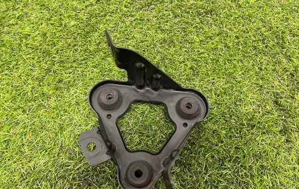 Mercedes-Benz S AMG W221 ABS pump bracket A2214310640
