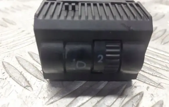 Volkswagen Polo IV 9N3 Headlight level height control switch 6Q0941333B
