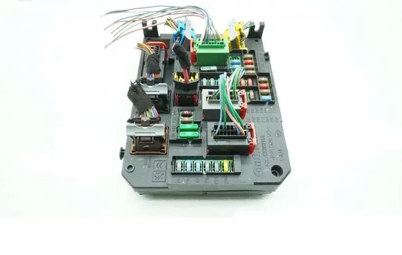 Peugeot 308 Fuse box set 9806687880
