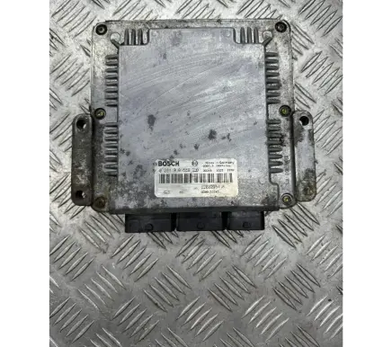 Renault Espace - Grand espace IV Engine control unit/module 8200095416 8200153946 0281010556
