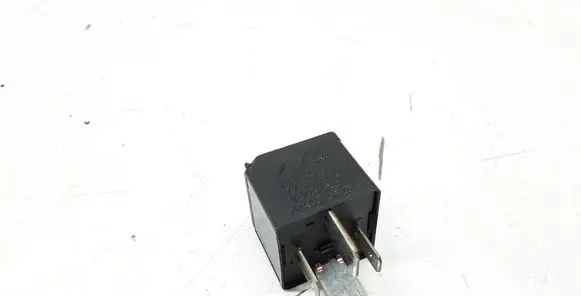 Porsche Cayenne (9PA) Other relay 7M0951253A
