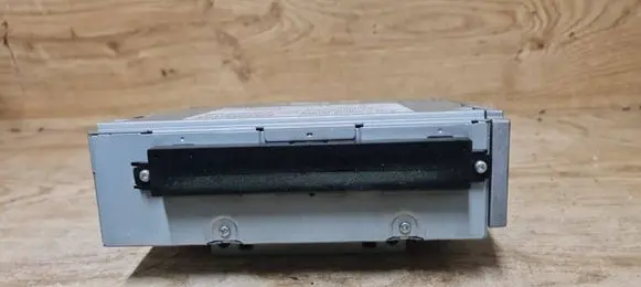 Radio/CD/DVD/GPS head unit