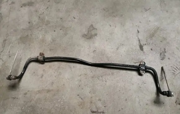 Volkswagen Polo IV 9N3 Front anti-roll bar/sway bar
