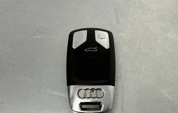 Audi Q7 4M Ignition key/card 4M0959754T