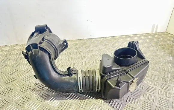 Intake resonator