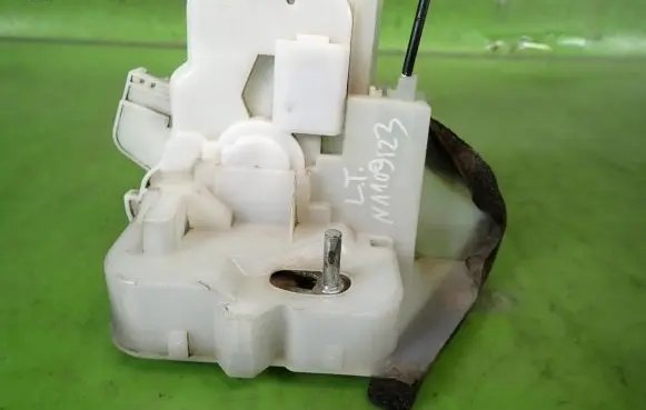 Subaru Impreza III Rear door lock