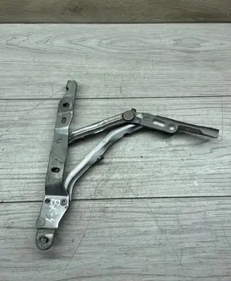 Alfa Romeo 159 Loading door lower hinge C513