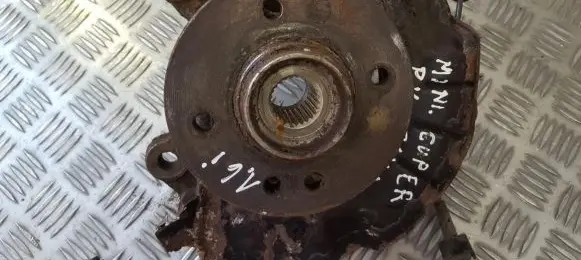 Mini One - Cooper R50 - 53 Front wheel hub