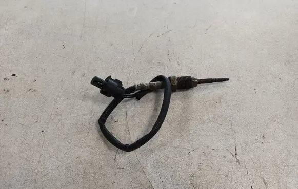 BMW 5 F10 F11 Exhaust gas temperature sensor 7805607