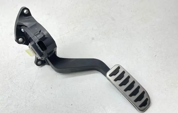 Land Rover Range Rover Evoque L538 Accelerator throttle pedal A1618232421 100088400
