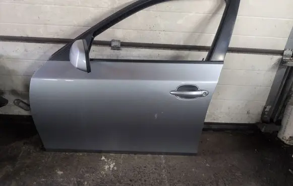 BMW 5 E60 E61 Front door SILBERBLAU