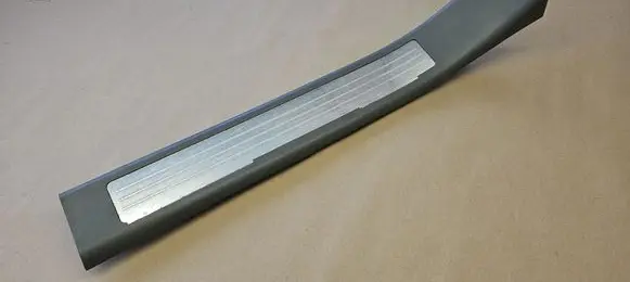 Mercedes-Benz GL X164 Rear sill trim cover A1646801435 1646801435