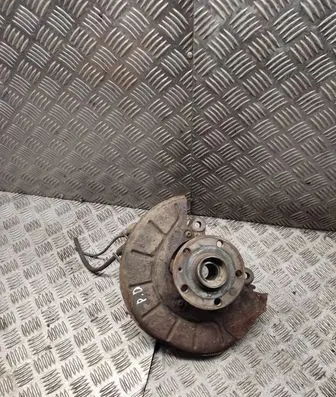Volkswagen Caddy Front wheel hub