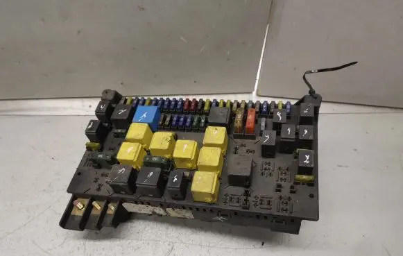 Mercedes-Benz ML W163 Fuse module 1635450005