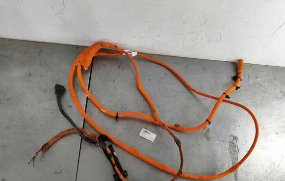Volvo XC60 High voltage cable 32374958