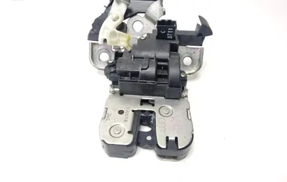Audi A3 S3 A3 Sportback 8P Tailgate/trunk/boot lock/catch/latch 8K9827505A