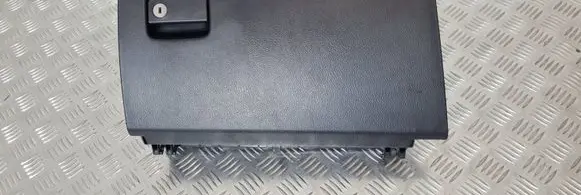 Toyota RAV 4 (XA30) Glove box