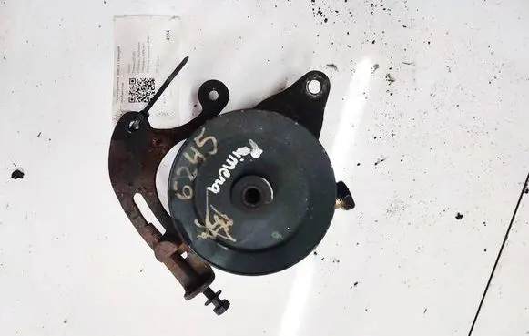 Nissan Primera Power steering pump 