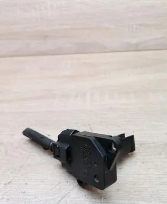 Toyota Corolla E120 E130 Mass air flow meter 2220422010 1974002030