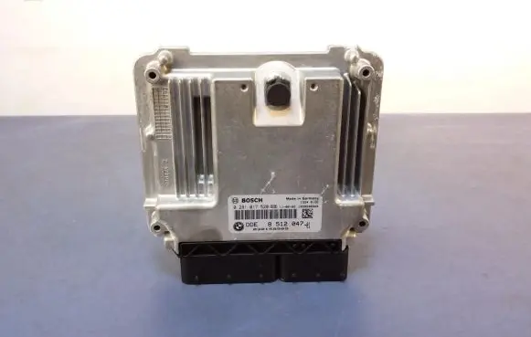 BMW 3 E90 E91 Engine control unit/module ECU 8512047