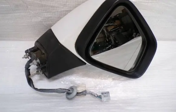 Front door electric wing mirror