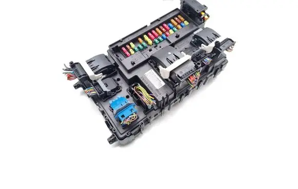 Ford Galaxy Fuse module GU5T-15604-BFD A2C7537380350