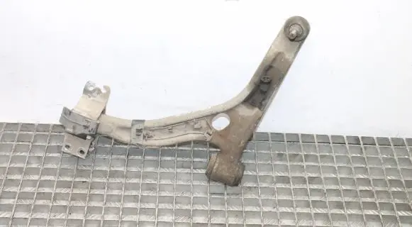 Mercedes-Benz A W176 Front lower control arm/wishbone