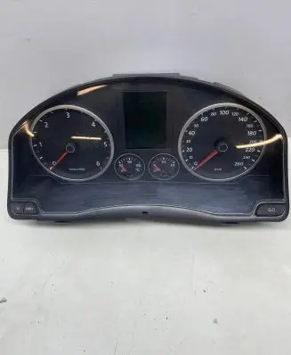 Volkswagen Tiguan Speedometer (instrument cluster) 5N0920870D V0004000 5N0920876D