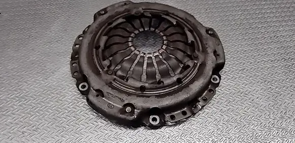 Renault Megane III Pressure plate 8200527569