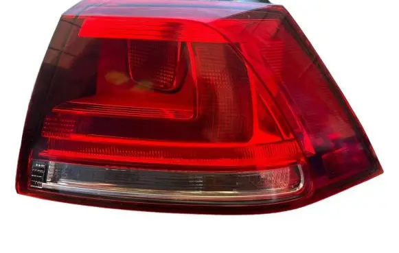 Volkswagen Golf VII Tailgate rear/tail lights 5G0945096M