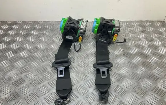 Audi TT TTS Mk2 Front seatbelt 8J8857705D