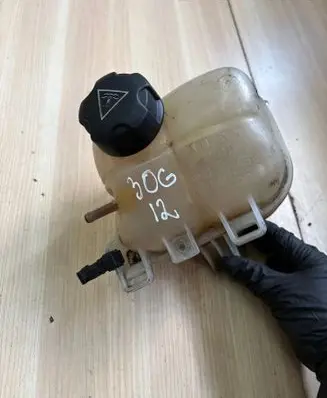 Mini One - Cooper Coupe R56 Coolant expansion tank/reservoir 753926702