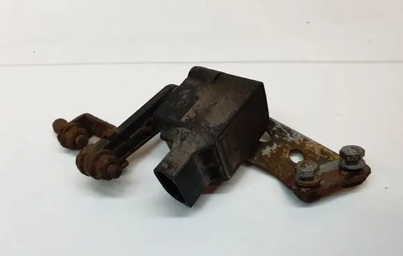 BMW X5 E53 Front height sensor lever 1093698
