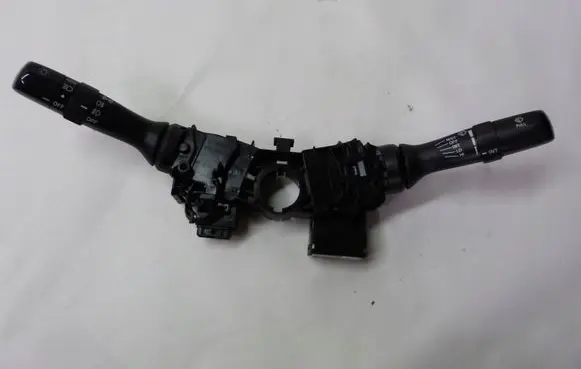 Lexus IS 220D-250-350 Wiper turn signal indicator stalk/switch 4211017F154