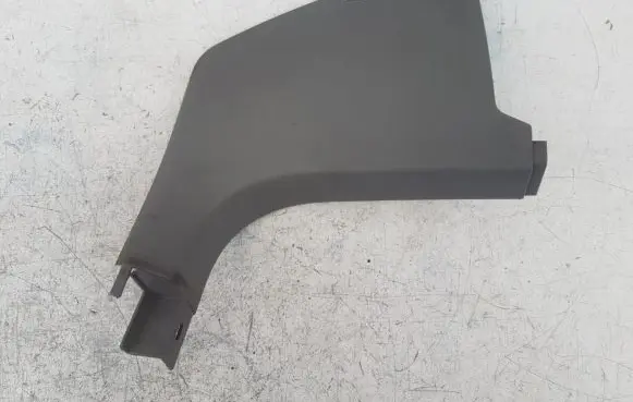 Volkswagen Golf V Rear sill trim cover 1K1863484