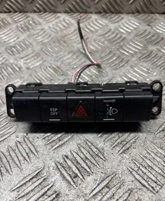 Jeep Patriot Other switches/knobs/shifts P68044100AA 28139891 12862327