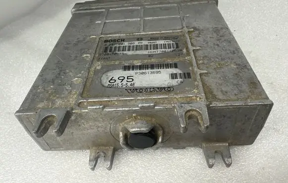 Volvo S40, V40 Engine control unit/module 0281001906 7700110648 P30613695