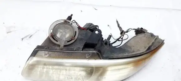 Chrysler Voyager Headlight/headlamp 083331110l