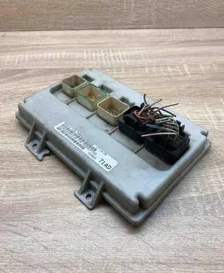 Chrysler Voyager Central body control module P05082471AD 71AD