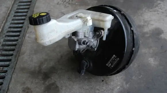 Ford Mondeo MK V Brake booster dg9c2B195RBB